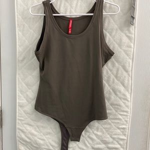 Spanx body suit size medium